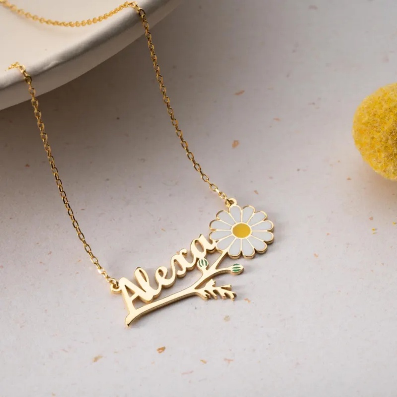 Roro‘s Personalized Colorful E - Birth Flower Necklace recension och pris
