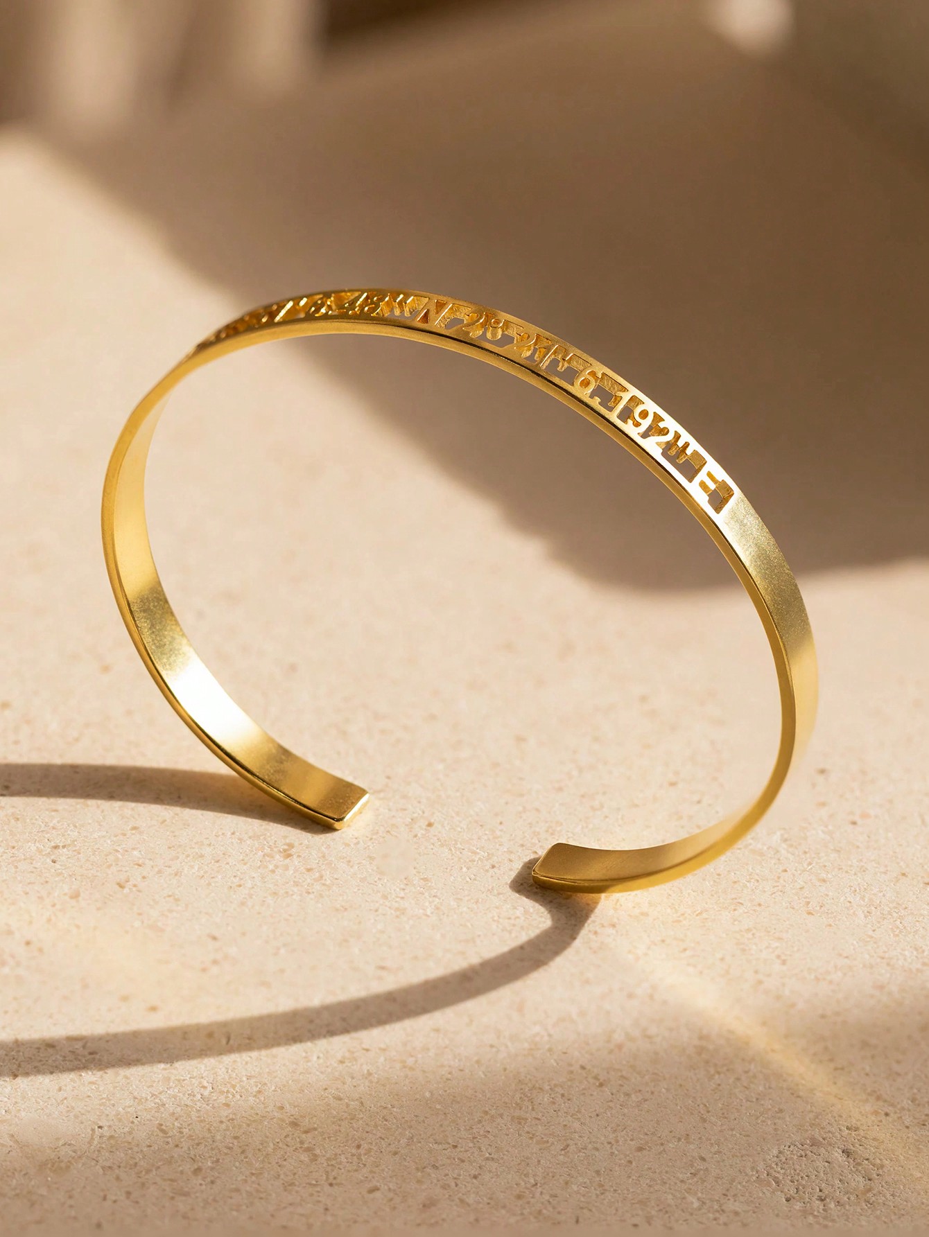 Custom Date Coordinate Roman N - Coordinates Bracelet recension och pris